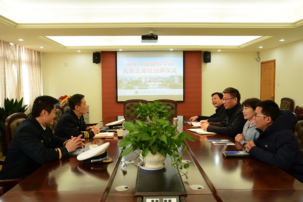 说明: https://www.ahnu.edu.cn/__local/2/B4/39/A5F574C8763E0E651F1DEE8ACBD_A70D766D_1A5FD.jpg
